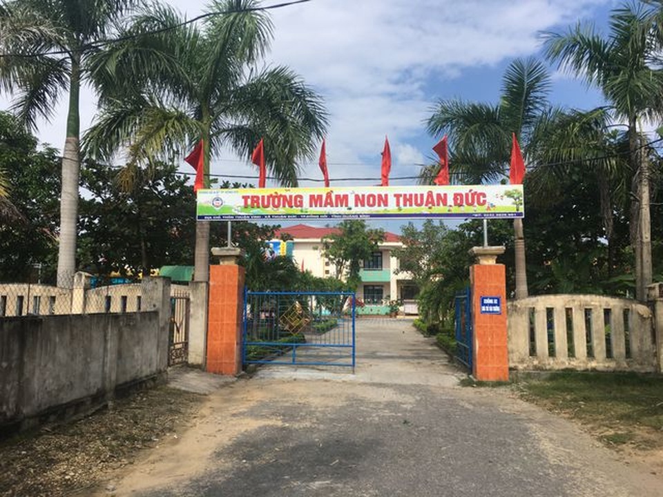 Quảng Bình: Yêu cầu báo cáo vụ nhà trường “bắt tay” Hội phụ huynh làm công trình xã hội hóa - 1 Quảng Bình: Yêu cầu báo cáo vụ nhà trường “bắt tay” Hội phụ huynh làm công trình xã hội hóa - 1