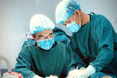 Cứu chân nam bệnh nhân 19 tuổi bị tắc mạch sau tai nạn