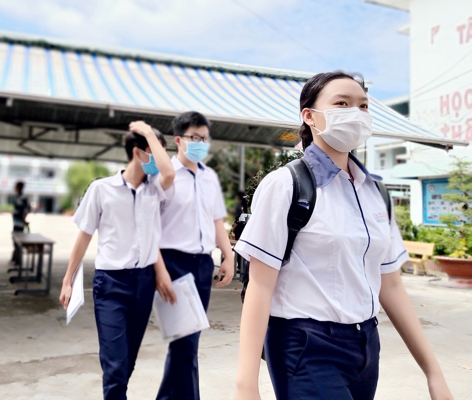 Bày tỏ về trân trọng cuộc sống, thí sinh khen đề Văn hay - 8 Bày tỏ về trân trọng cuộc sống, thí sinh khen đề Văn hay - 8
