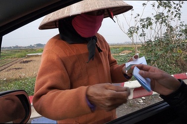 Vụ mua bán cuống vé đường bộ: Cần sự quyết liệt của địa phương