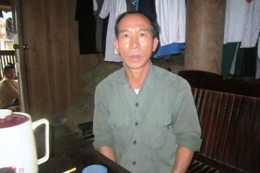 Thủ quỹ xã mang tiền hỗ trợ dân đi... đánh bạc