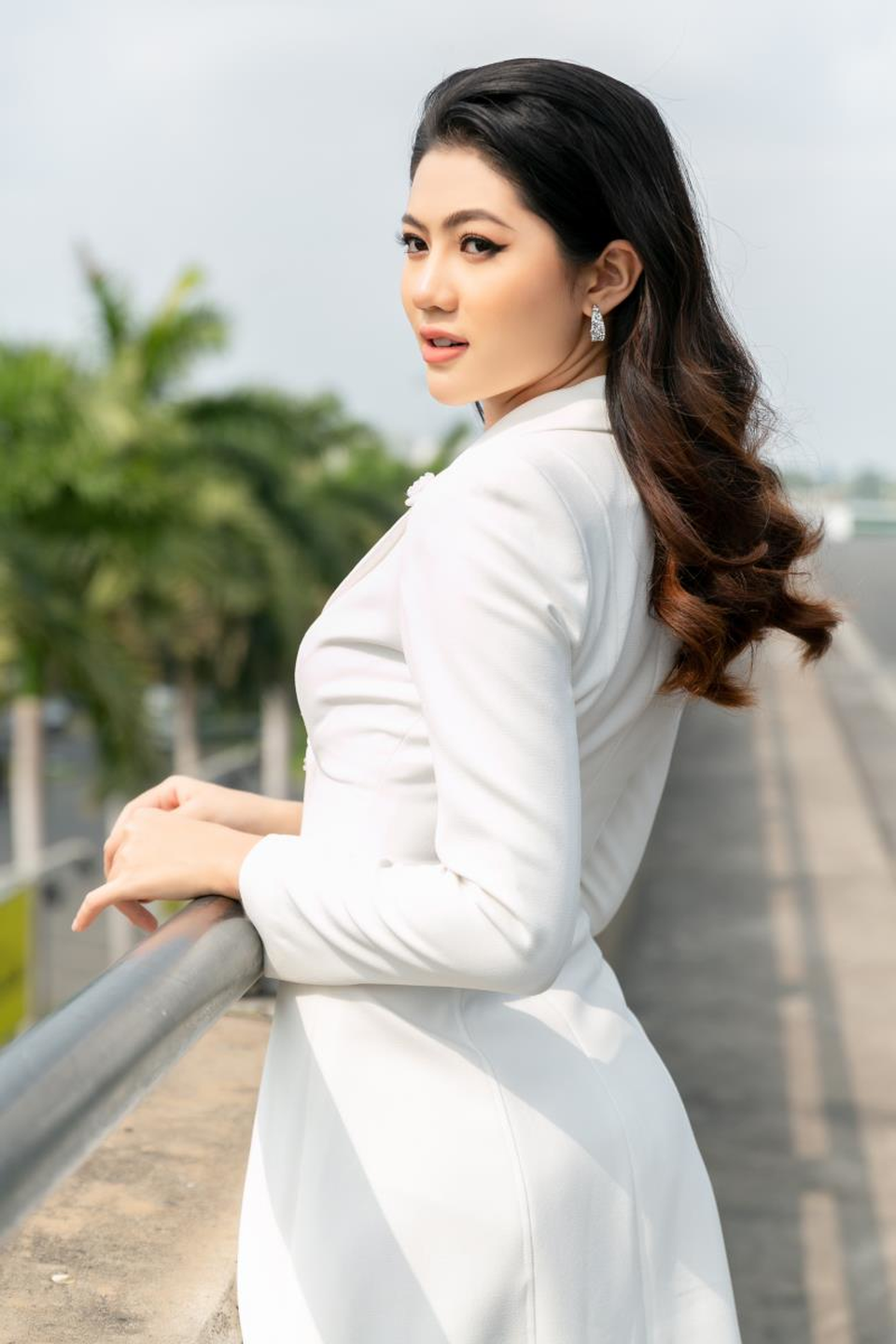 Vũ Hương Giang tặng khẩu trang cho Hoa hậu Siêu quốc gia - 7 Vũ Hương Giang tặng khẩu trang cho Hoa hậu Siêu quốc gia - 7