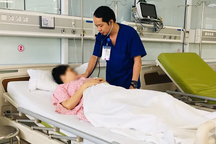 Sau một cơn đau, cô gái mang song thai 14 tuần bị vỡ tử cung