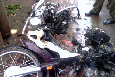 Xe máy phát nổ, cô gái tử vong tại đám cưới người yêu cũ