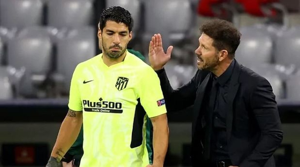 Tiết lộ của HLV Simeone khi nghe tin Luis Suarez gia nhập Atletico - 1 Tiết lộ của HLV Simeone khi nghe tin Luis Suarez gia nhập Atletico - 1