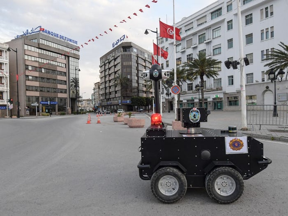 Mục sở thị robot tuần tra ở Tunisia - 2 Mục sở thị robot tuần tra ở Tunisia - 2
