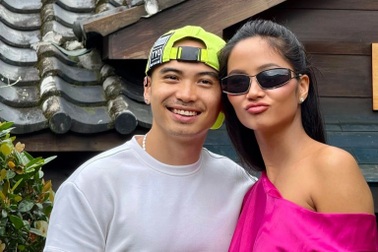 H’Hen Niê hé lộ mang thai khi giận chồng, phản hồi chuyện mang giày cao gót