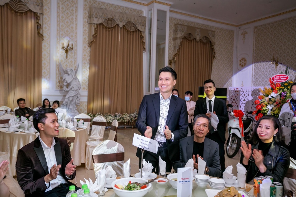Diễn viên Việt Anh và dàn sao hạng A hội tụ trong sự kiện ra mắt bài hát Phượng Hoàng Lửa của Phoenix Pharma - 1 Diễn viên Việt Anh và dàn sao hạng A hội tụ trong sự kiện ra mắt bài hát Phượng Hoàng Lửa của Phoenix Pharma - 1