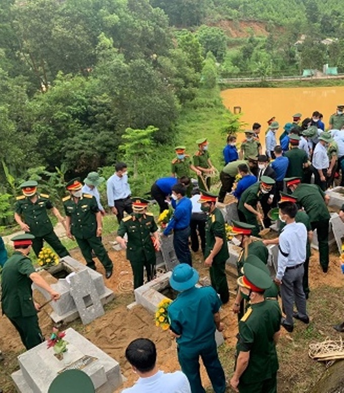 Lễ an táng các anh hùng LS tại Nghĩa trang Nầm