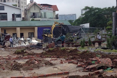 Quận Cầu Giấy dẹp bỏ doanh nghiệp “xẻ thịt” đất vàng, chặn đường đi của dân