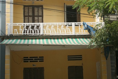 Một bản án dân sự bị tạm đình chỉ kiểu “vô thời hạn”