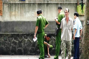 Níu kéo tình cảm không thành, thanh niên đâm người yêu rồi tự sát