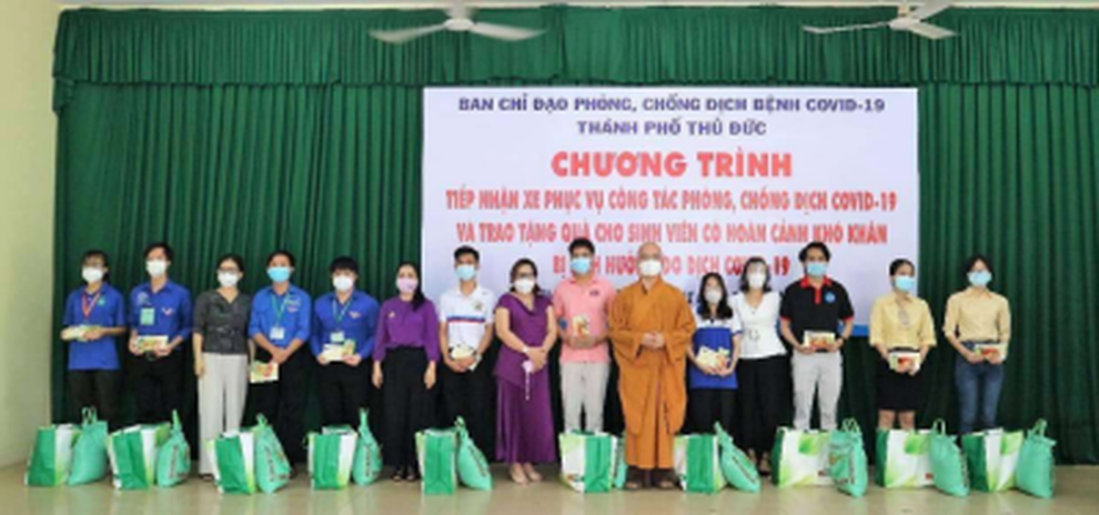 Chung sức đồng lòng đẩy lùi dịch bệnh Covid-19 - 5 Chung sức đồng lòng đẩy lùi dịch bệnh Covid-19 - 5