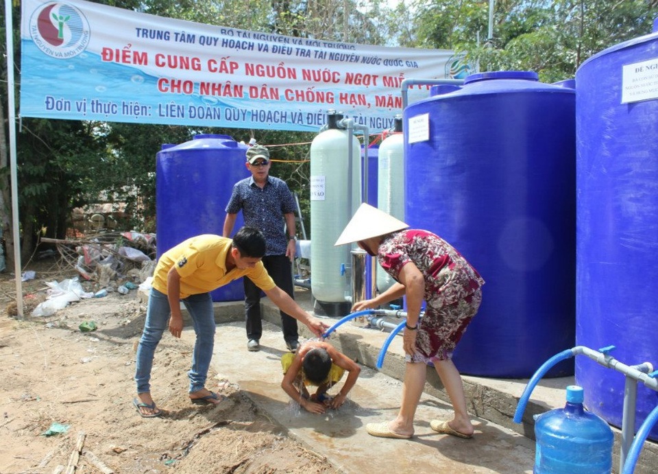 Bàn giao điểm cấp nước miễn phí thứ 10 cho người dân ĐBSCL - 1 Bàn giao điểm cấp nước miễn phí thứ 10 cho người dân ĐBSCL - 1