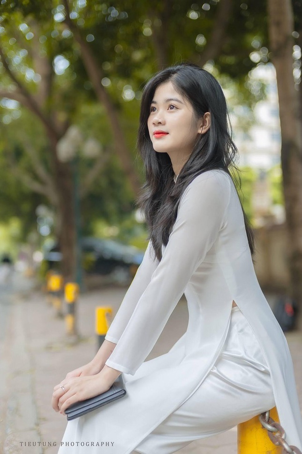 Nàng thơ xinh tựa thiên thần trong áo dài trắng đốn tim cộng đồng mạng - 7 Nàng thơ xinh tựa thiên thần trong áo dài trắng đốn tim cộng đồng mạng - 7