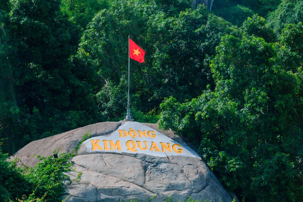 Nhiều hoạt động trên núi Bà Đen hướng về cội nguồn trong ngày Thương binh liệt sĩ - 1 Nhiều hoạt động trên núi Bà Đen hướng về cội nguồn trong ngày Thương binh liệt sĩ - 1