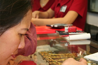 Giá vàng trong nước hứa hẹn ngang bằng thế giới