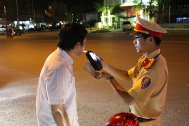 Cần Thơ: 20 ngày, xử phạt hàng nghìn tài xế có hơi men