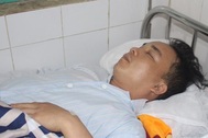 Vụ vợ chồng thương vong bởi nghịch tử: Nghi phạm bị sốc khi biết tin bố chết