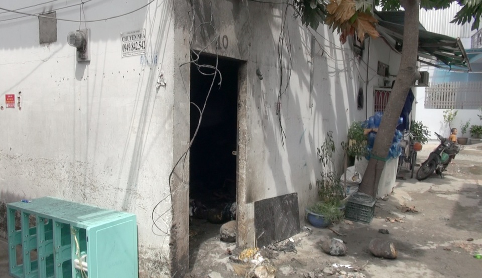 Manh mối lần ra hung thủ đốt phòng trọ làm 3 cô cháu chết thảm - 3 Manh mối lần ra hung thủ đốt phòng trọ làm 3 cô cháu chết thảm - 3