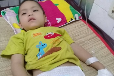 Thương bé 5 tuổi người dân tộc Ê đê lao đao vì căn bệnh ung thư máu