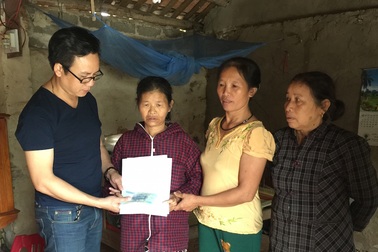 Gần 70 triệu đồng đến với hai hoàn cảnh nghèo khó xứ Nghệ