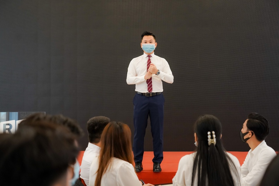 Sinh viên Nova College bắt đầu kỳ thực tập tại NovaGroup - 2 Sinh viên Nova College bắt đầu kỳ thực tập tại NovaGroup - 2
