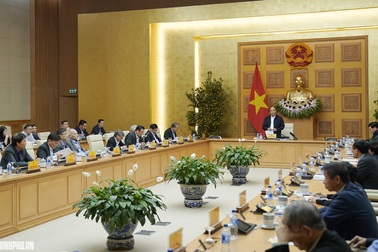 Thủ tướng nghe các nhà khoa học hiến kế giữ tốc độ tăng trưởng cao trên 7%