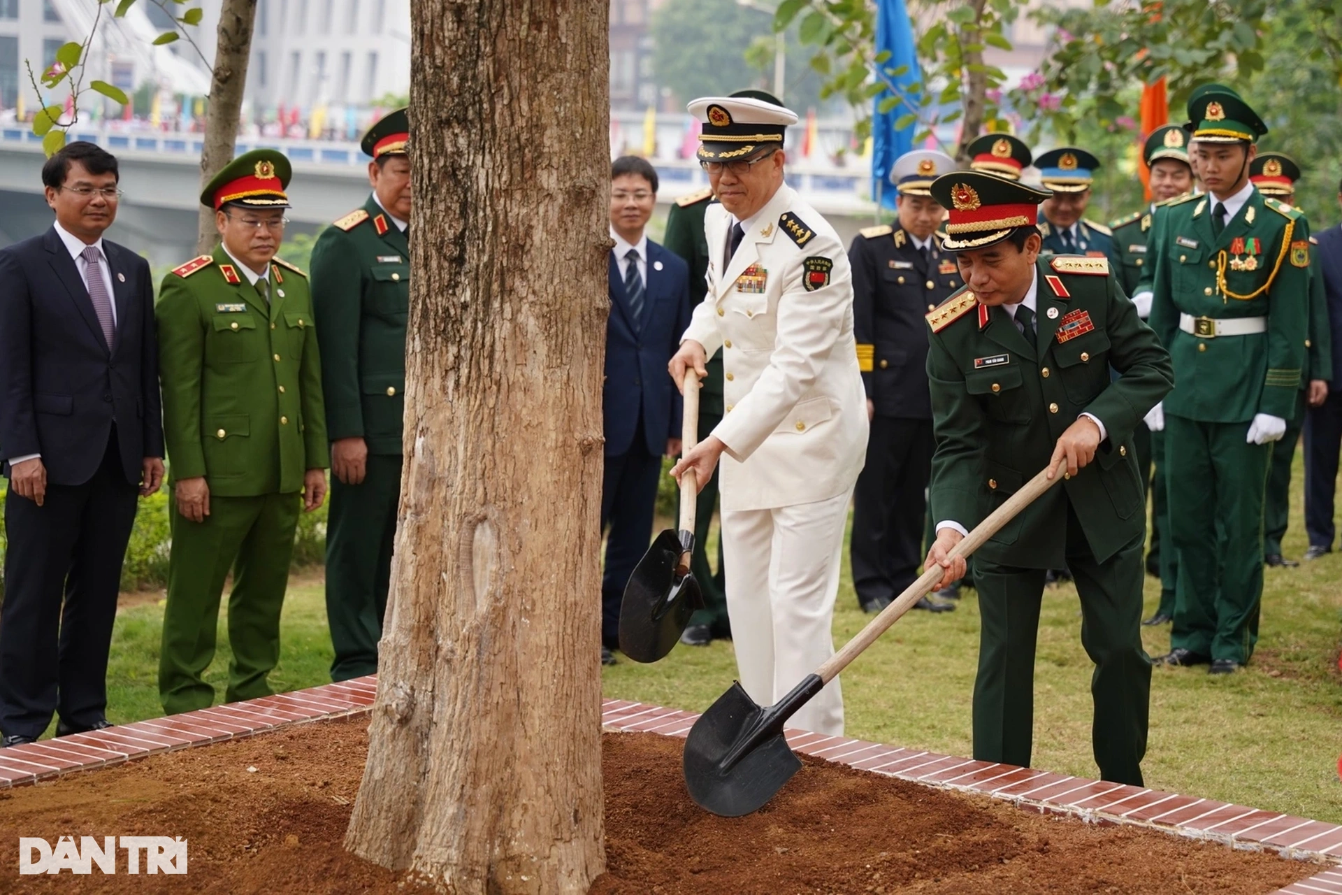 Bộ trưởng Quốc phòng Việt Nam - Trung Quốc gặp gỡ tại Lào Cai - 6