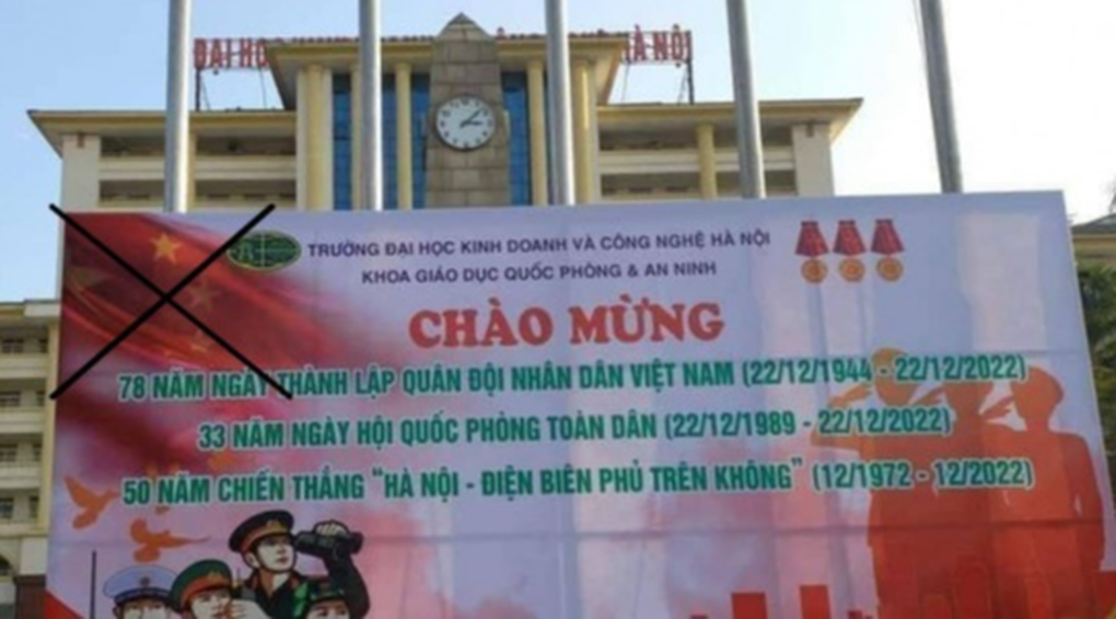 Pano có ảnh cờ nước ngoài: Đình chỉ 2 cán bộ ĐH Kinh doanh và Công nghệ - 1 Pano có ảnh cờ nước ngoài: Đình chỉ 2 cán bộ ĐH Kinh doanh và Công nghệ - 1