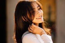 "Hot girl áo dài" Bắc Ninh lại gây thương nhớ trong bộ ảnh cuối thu