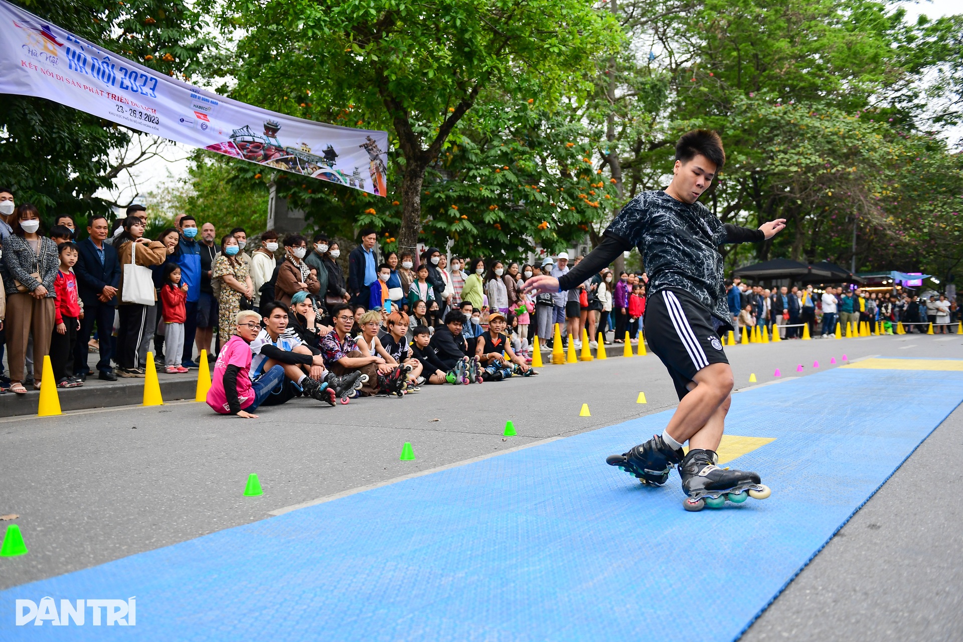 Ồ ạt phố đi bộ Hà Nội: Tại sao nơi thành công, chỗ thất bại? - 7 Ồ ạt phố đi bộ Hà Nội: Tại sao nơi thành công, chỗ thất bại? - 7