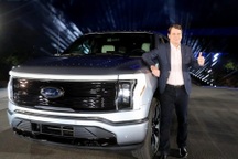 Dấn thân vào thị trường xe điện, Ford thăng hạng bất ngờ