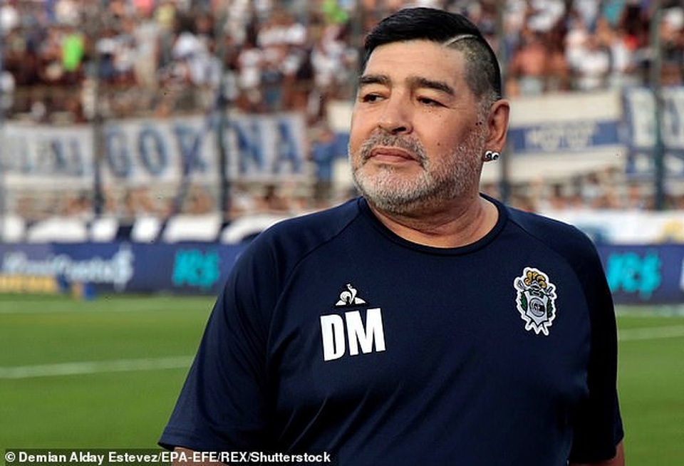 Huyền thoại Maradona nguy kịch vì tụ máu màng não - 1 Huyền thoại Maradona nguy kịch vì tụ máu màng não - 1