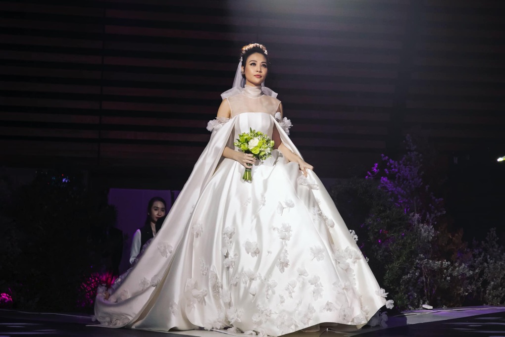 Quy định lạ tại những lễ cưới xa hoa: Hà Tăng, Minh Hằng bảo mật ra sao? - 7 Quy định lạ tại những lễ cưới xa hoa: Hà Tăng, Minh Hằng bảo mật ra sao? - 7