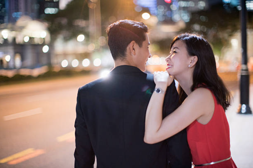 Vợ có vài biểu hiện lạ khiến tôi hoài nghi cô ấy đang ngoại tình - 1 Vợ có vài biểu hiện lạ khiến tôi hoài nghi cô ấy đang ngoại tình - 1