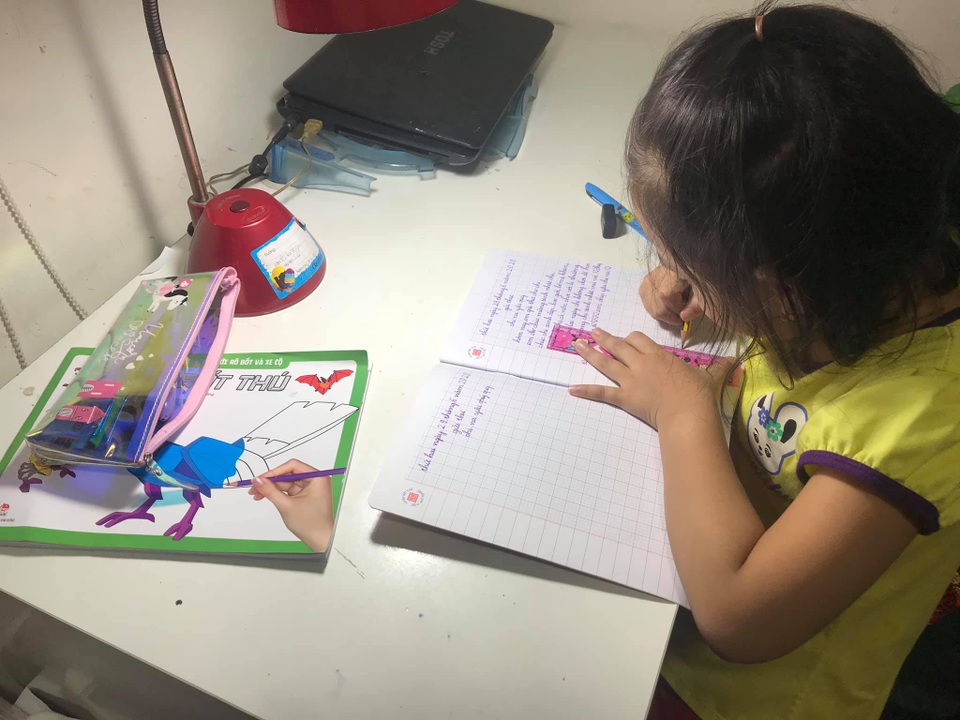 Vở bài tập: Tiện lợi nhưng không bắt buộc! - 4 Vở bài tập: Tiện lợi nhưng không bắt buộc! - 4