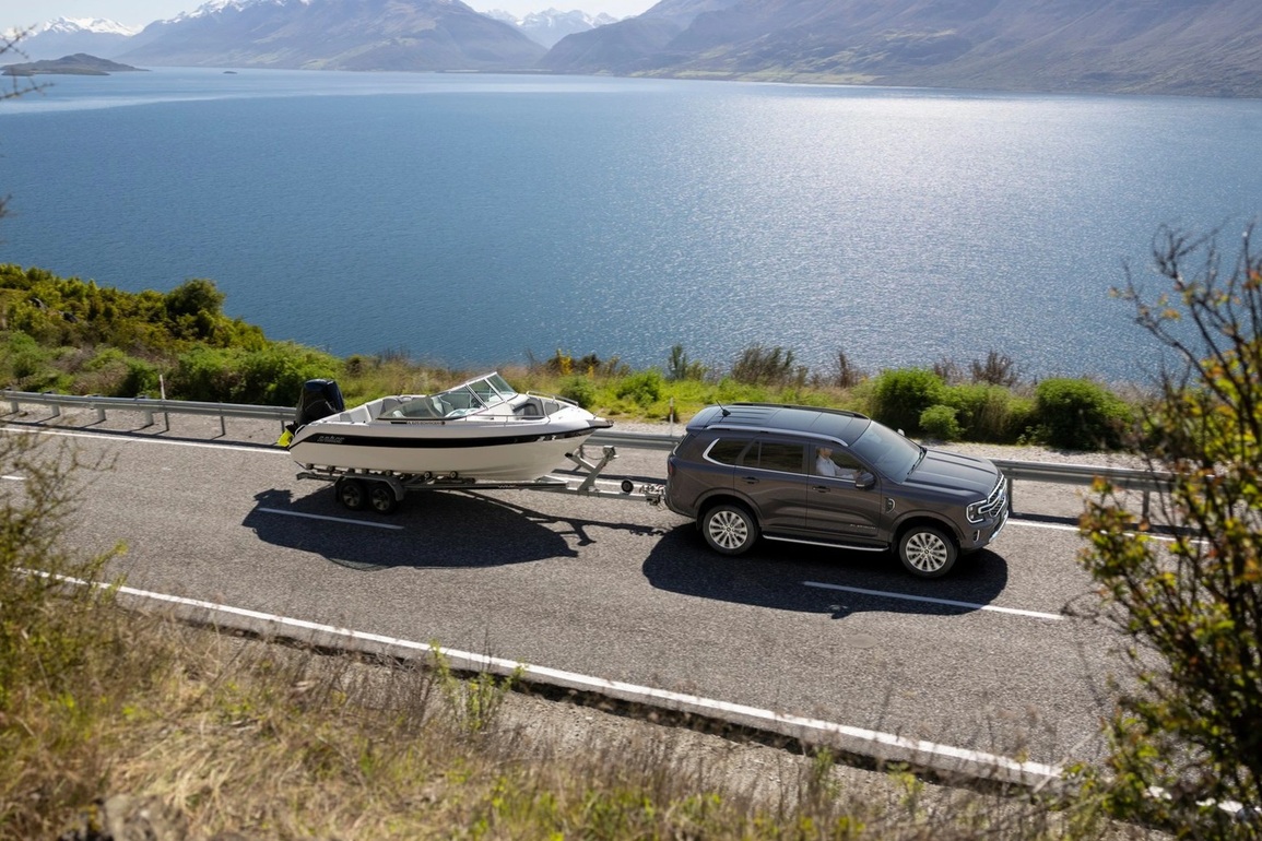 Ford Everest thế hệ mới 2023 ra mắt, tăng áp lực cạnh tranh lên Fortuner - 19 Ford Everest thế hệ mới 2023 ra mắt, tăng áp lực cạnh tranh lên Fortuner - 19
