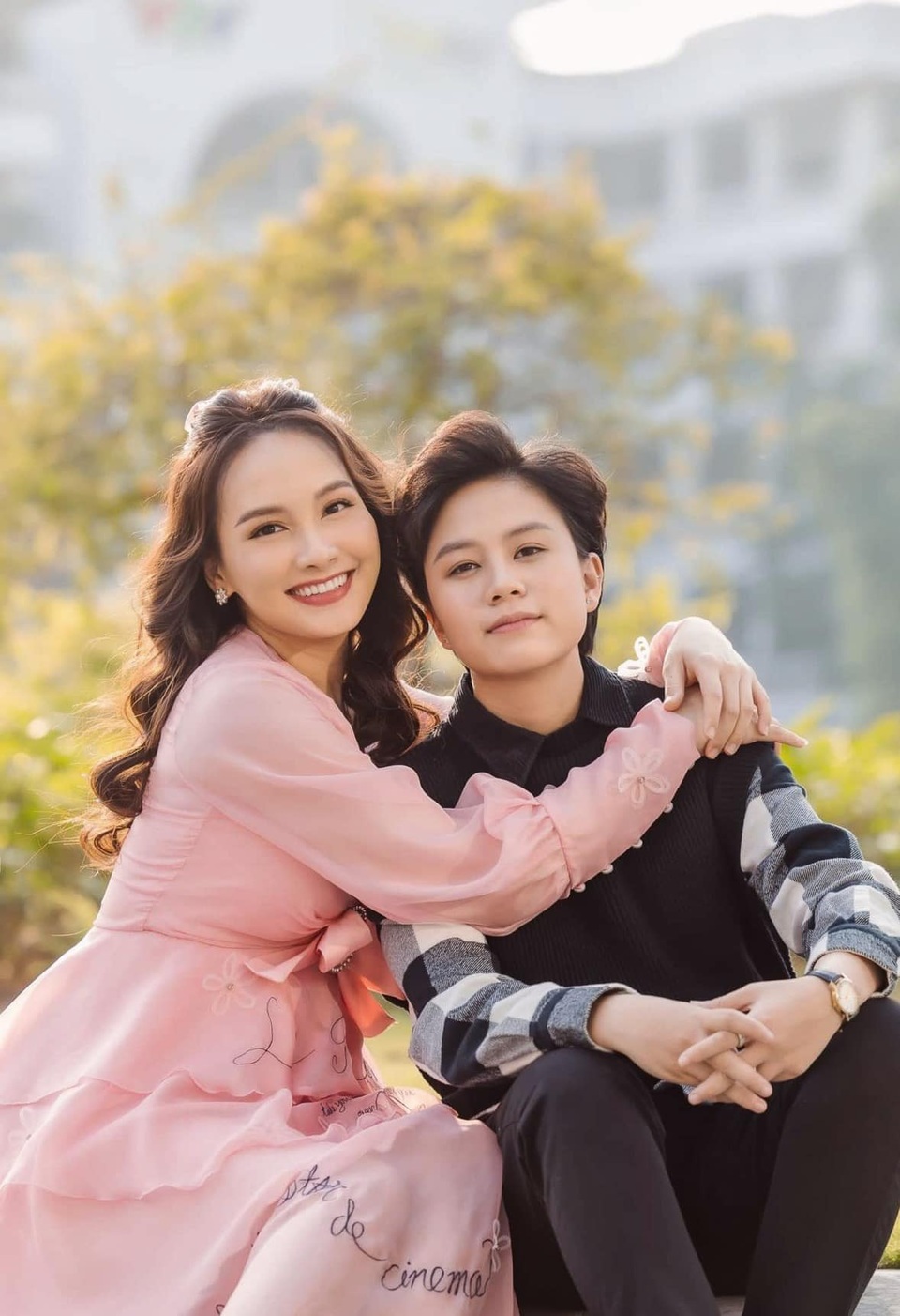 Bảo Thanh bầu 5 tháng vẫn đi dép lê lên sân khấu hát cùng Quốc Trường - 8 Bảo Thanh bầu 5 tháng vẫn đi dép lê lên sân khấu hát cùng Quốc Trường - 8