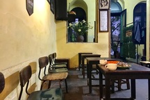 Quán cà phê trên gác nhỏ, gần nửa thế kỷ lưu giữ ký ức Hà Nội