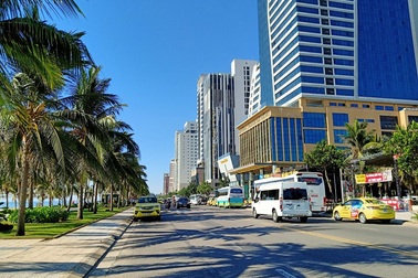 Rầm rộ rao bán khách sạn ven biển Đà Nẵng