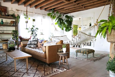 Từng bị cười chê vì mua nhà nát, cặp vợ chồng gây ngỡ ngàng sau khi cải tạo