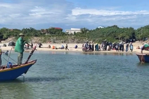 Sau cú điện gọi về giữa đêm, ngư dân mất tích thuyền vẫn neo giữa biển