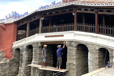 Trùng tu Chùa Cầu - Hội An: "Không thay đổi màu sơn, vẫn đang hoàn thiện"