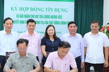 Doanh nghiệp đầu tiên được vay tiền trả lương lao động gặp khó vì Covid-19