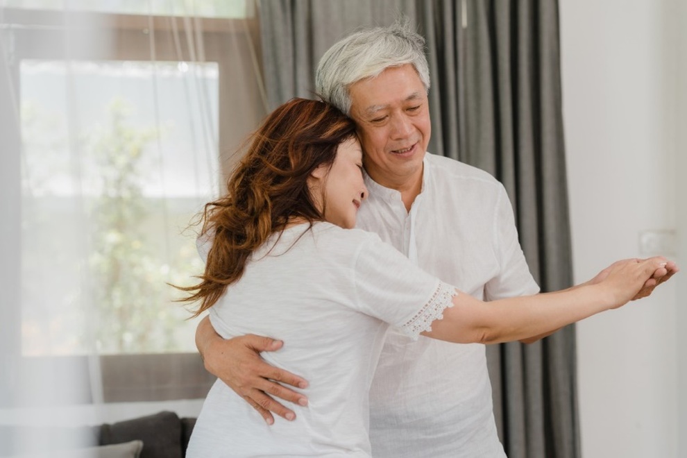 Phát hiện mẹ chồng ngoại tình với trai trẻ, tôi sốc đến mức mất ăn mất ngủ - 1 Phát hiện mẹ chồng ngoại tình với trai trẻ, tôi sốc đến mức mất ăn mất ngủ - 1
