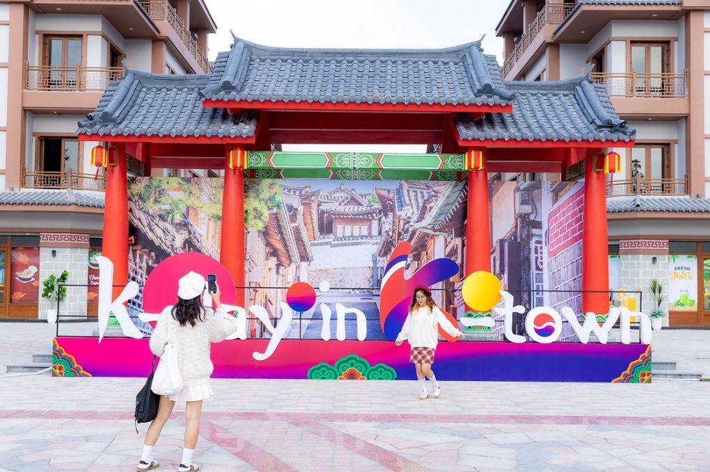 Hàng nghìn người hòa mình trong văn hóa Hàn Quốc tại lễ hội K-Day in K-Town - 6 Hàng nghìn người hòa mình trong văn hóa Hàn Quốc tại lễ hội K-Day in K-Town - 6