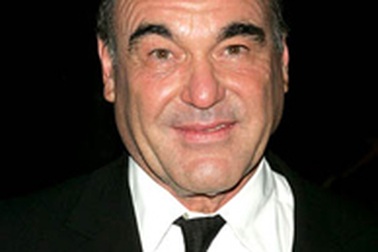 Đạo diễn Oliver Stone làm phim về cuộc thảm sát Mỹ Lai