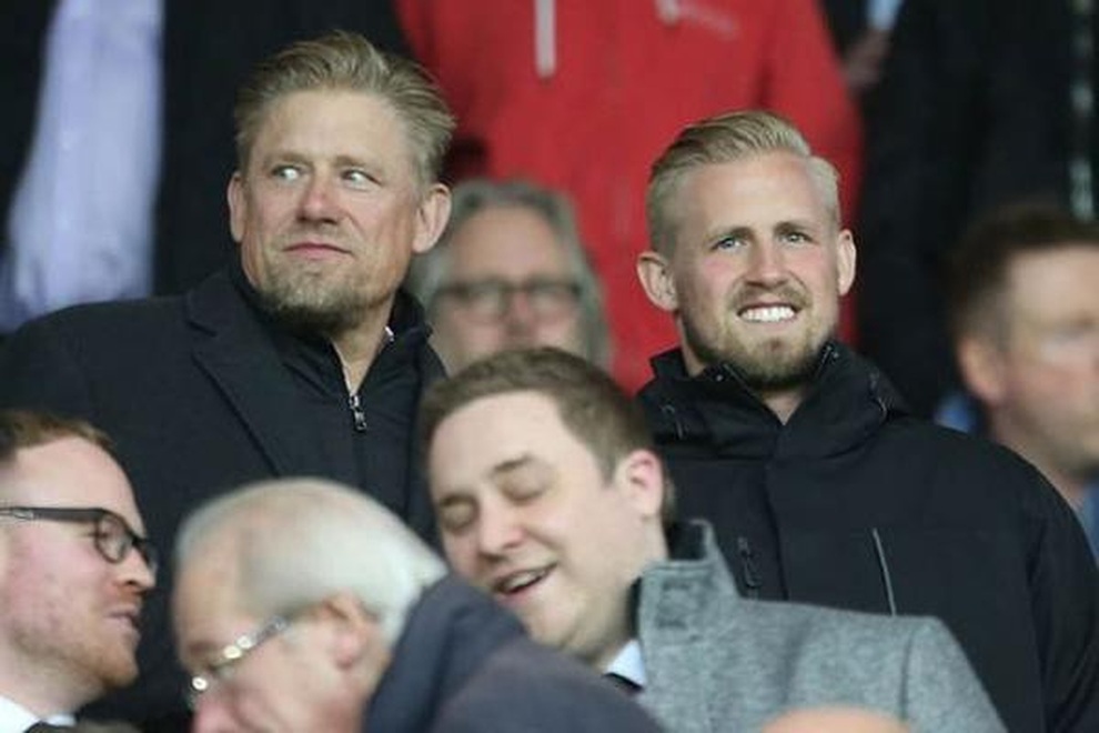 Kasper Schmeichel đã thoát khỏi cái bóng của người cha vĩ đại - 3 Kasper Schmeichel đã thoát khỏi cái bóng của người cha vĩ đại - 3