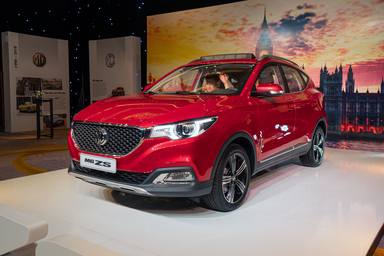 Ô tô MG chào khách Việt, giá cao nhất 999 triệu đồng